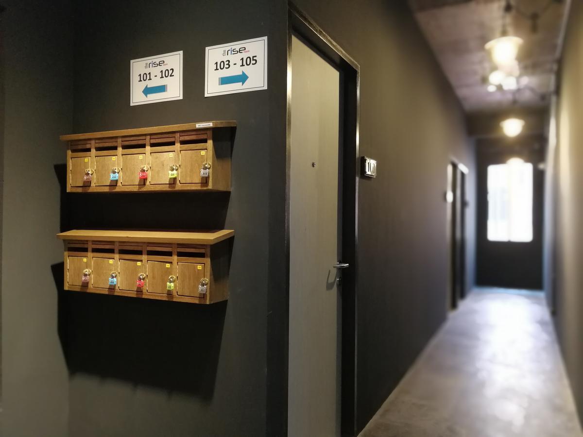 The Rise Room Κουάλα Τερενγκάνου Εξωτερικό φωτογραφία Mailboxes in a typical apartment building
